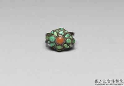 图片[2]-Silver ring with inlay of coral and turquoise, Qing dynasty, 18th c., Tibetan work-China Archive